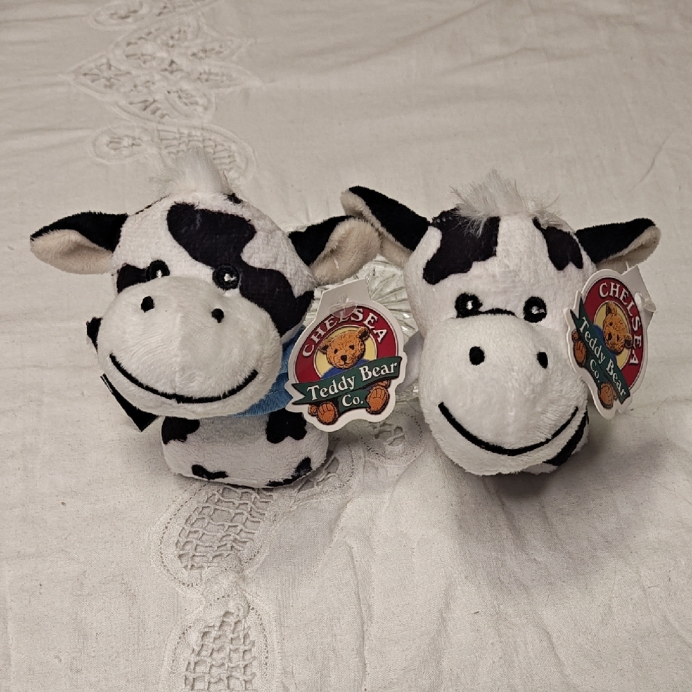 Smiling Dairy Cow Plush Duo Set